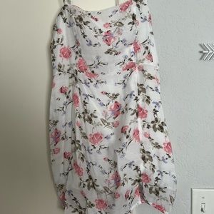 Cute dress!!
